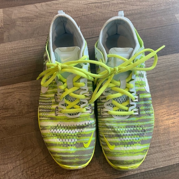 Nike Running Shoes - Picture 2 of 10